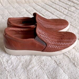 ECCO woven brown leather slip on. US women’s size 8-8 1/2 (39).
